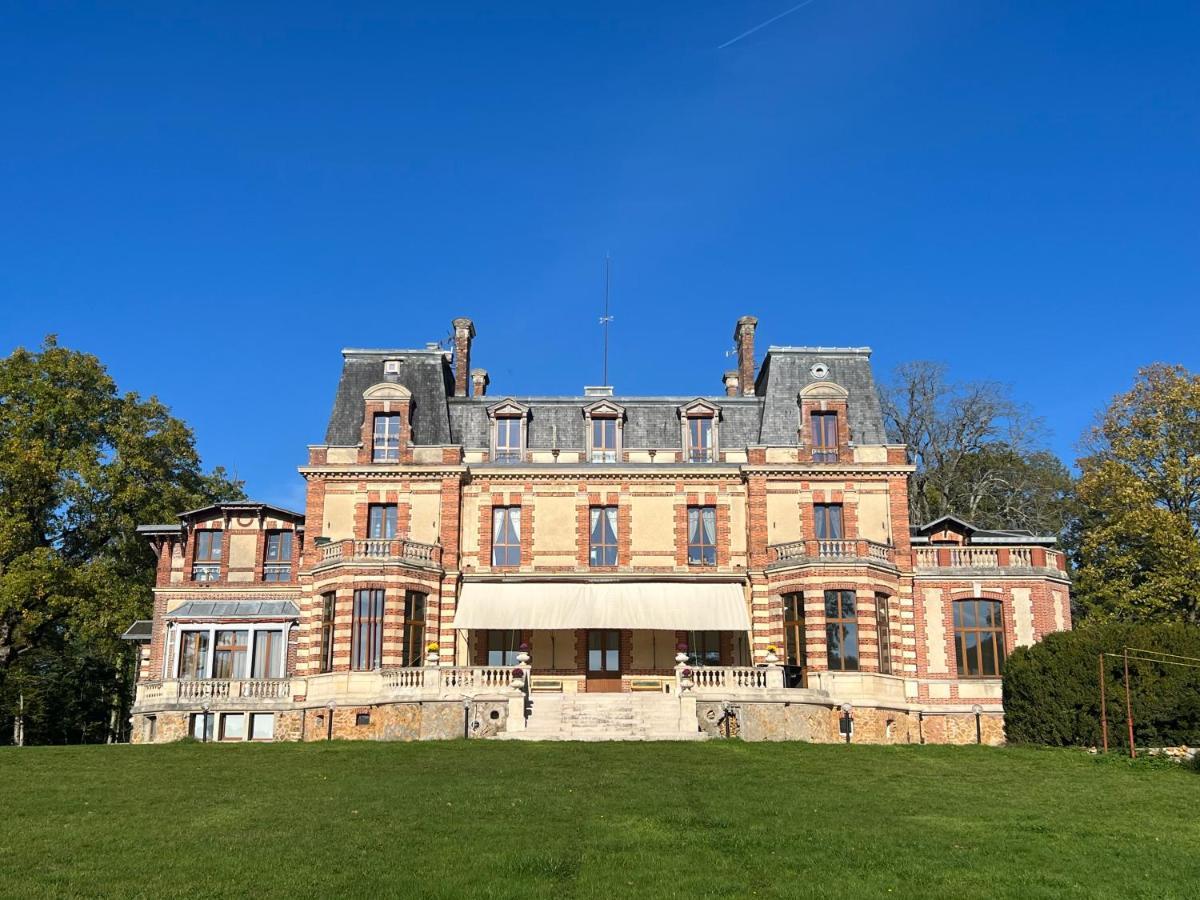 Chateau De Crenille Chaumes-en-Brie Экстерьер фото